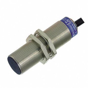 Индуктивный датчик Schneider XS1M18PC410P