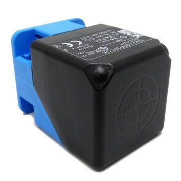 Індуктивний датчик SICK IQ40-40NPPKC0K